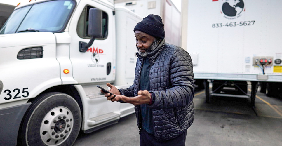 Discover the Best Cell Phone Service for Truck Drivers in 2024