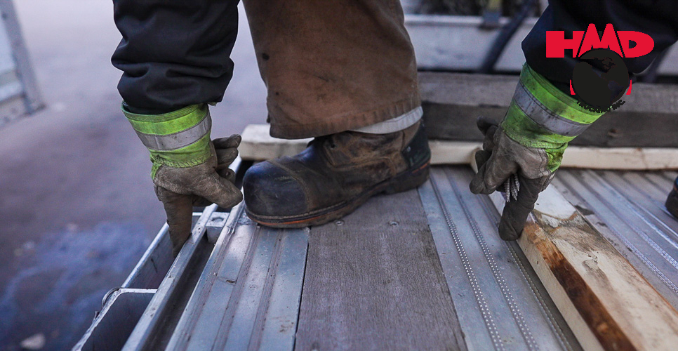 Trucker Clothes — What Do Truck Drivers Wear in 2024 Boots, Gloves, Jackets