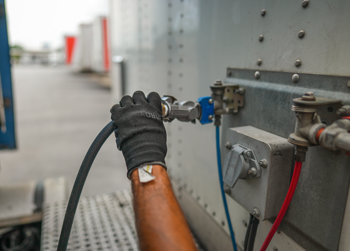 Best Truck Driver Gloves: Use different gloves for different things