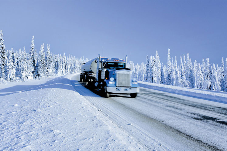 https://www.hmdtrucking.com/uploads/NewFolder/Winter-driving-tips-preview.jpg?utm_source=chatgpt.com