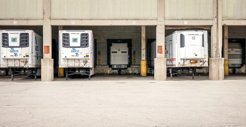 Pros of Dry Van Trucking: Shipping range