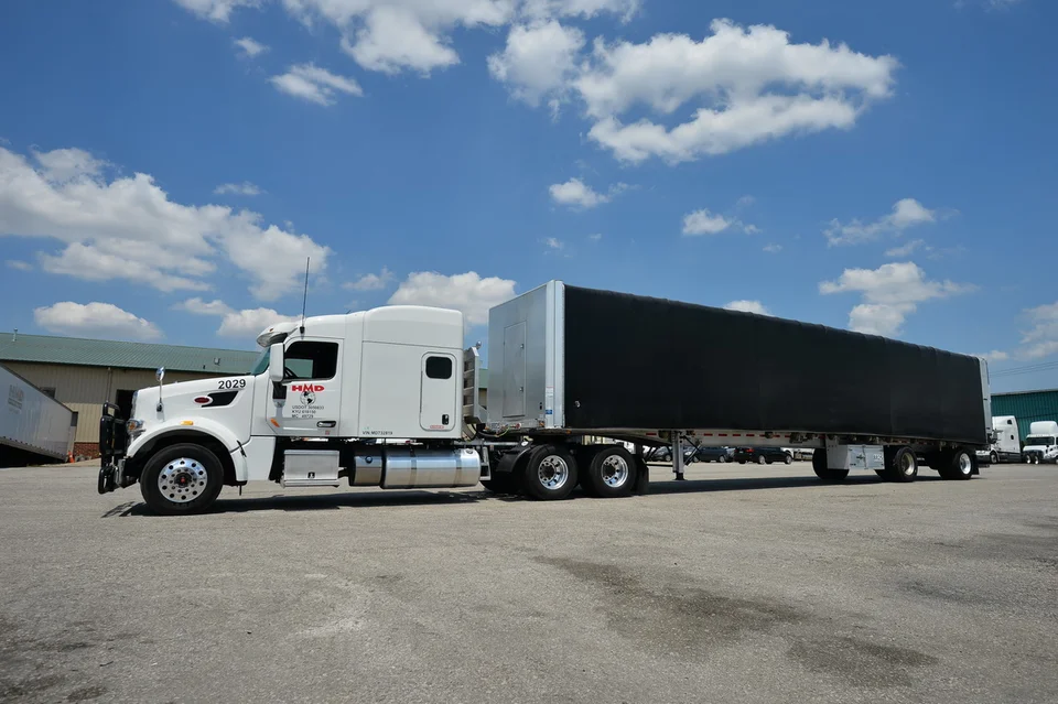 Salary of a truck driver by trailer type