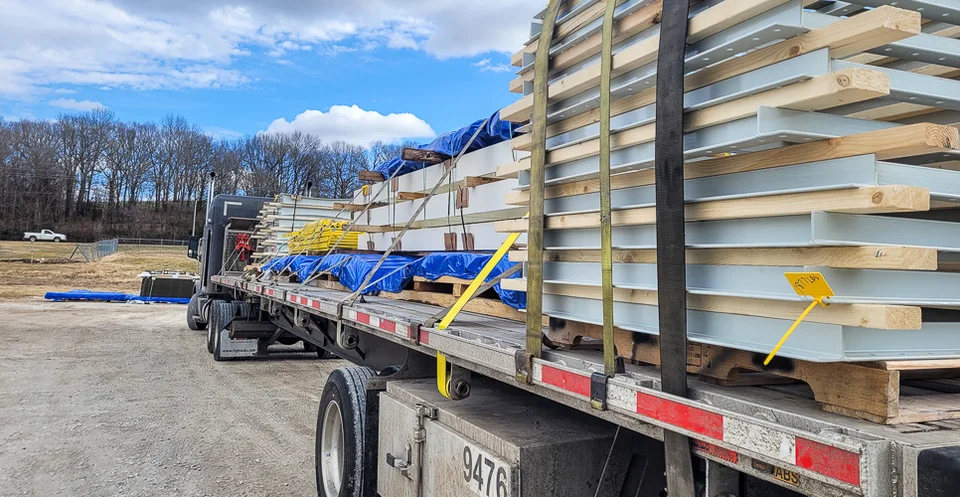 How Much Is a Flatbed Owner Operator Salary?