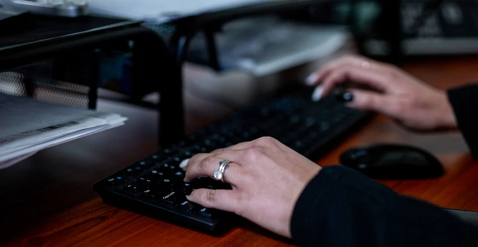 How Does Freight Broker Factoring Work?