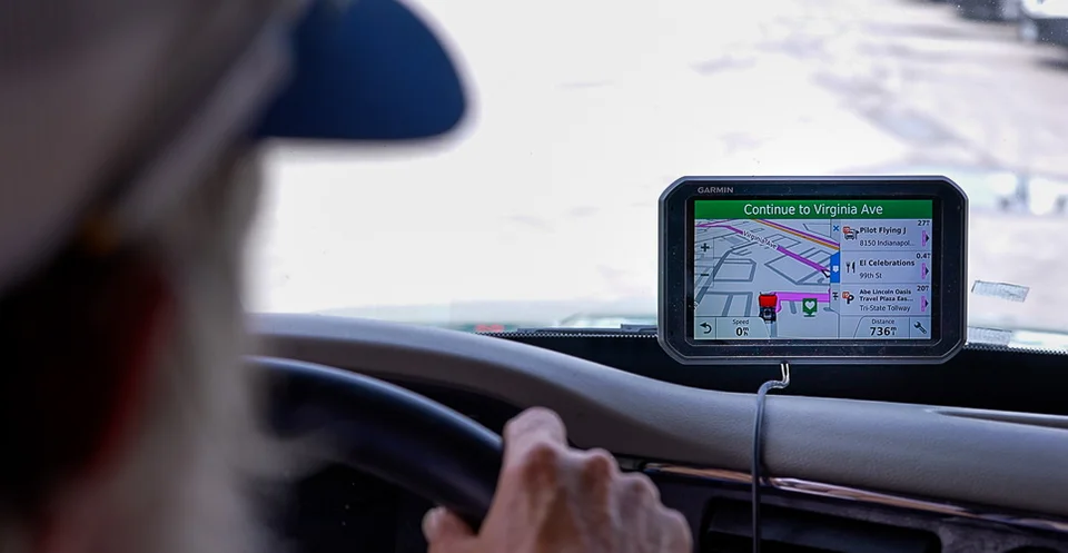 How to Choose the Best Truck GPS: Installation