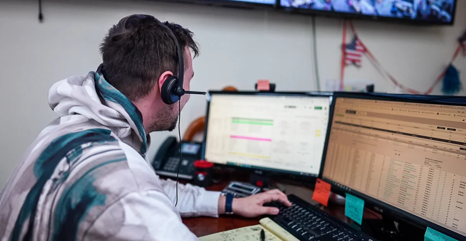 What Does a Freight Broker Do?