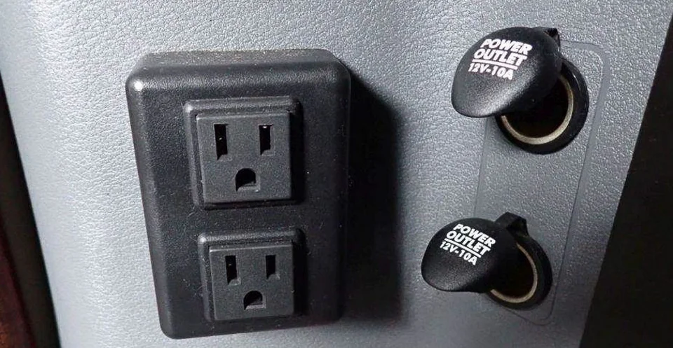 Best Refrigerators for Truckers: 12v lighter socket