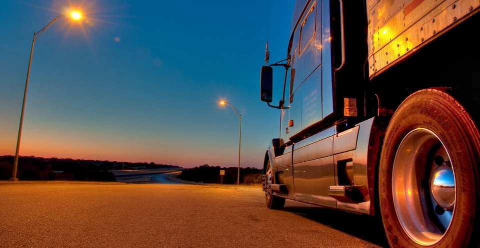 Things to Know about Truck Driving at Night Drunk and Fatigure Drivers